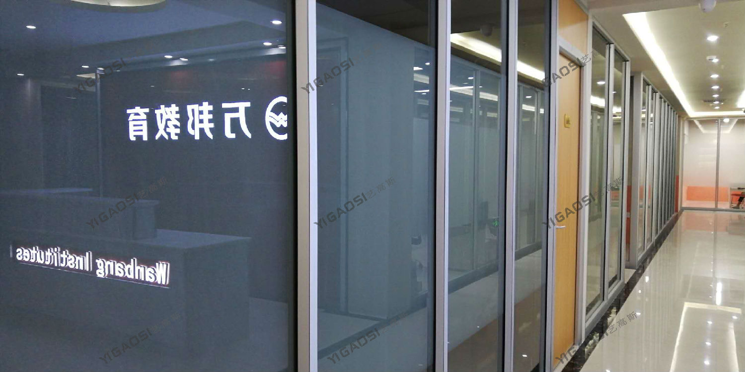 萬(wàn)邦教育成品隔斷安裝效果圖 萬(wàn)邦教育成品隔斷安裝效果圖