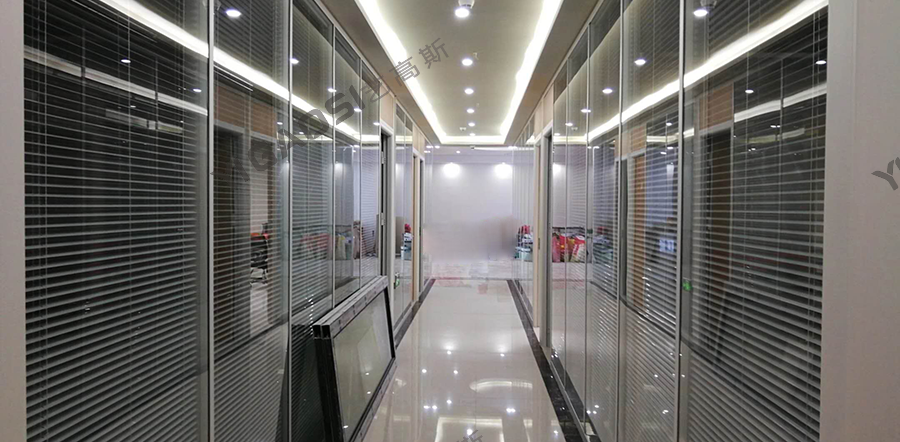 萬(wàn)邦教育成品隔斷安裝效果圖 萬(wàn)邦教育成品隔斷安裝效果圖